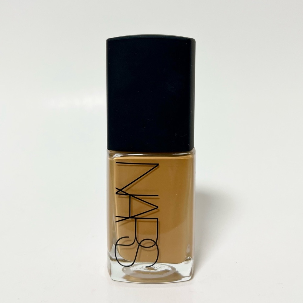 NARS Sheer Glow Foundation 30ml - Color: Moorea - MD2.3